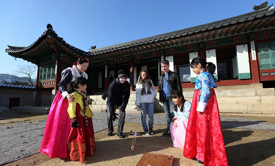 Menghidupkan Kembali Tradisi Seollal di Seoul 
